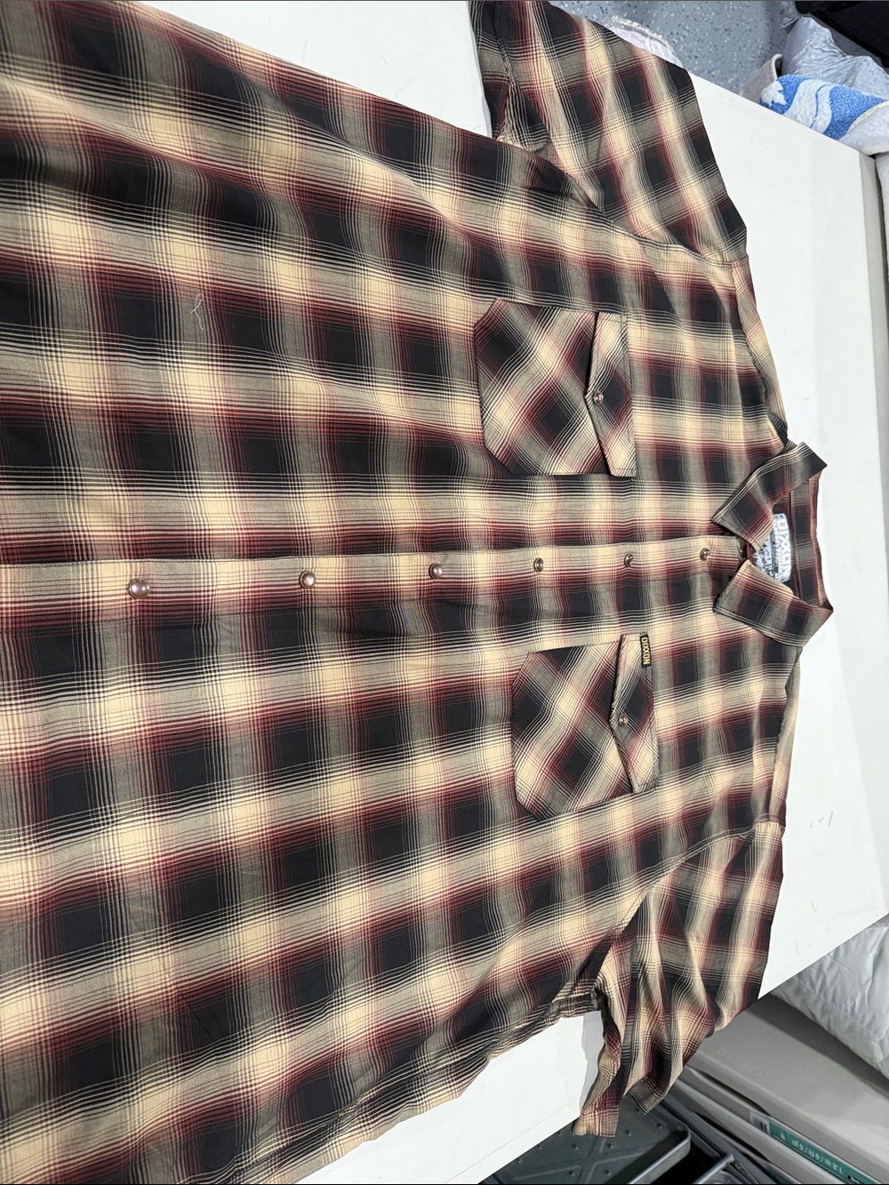 DIXXON Men's Plaid Button-Down Shirt in Black, Cream & Red